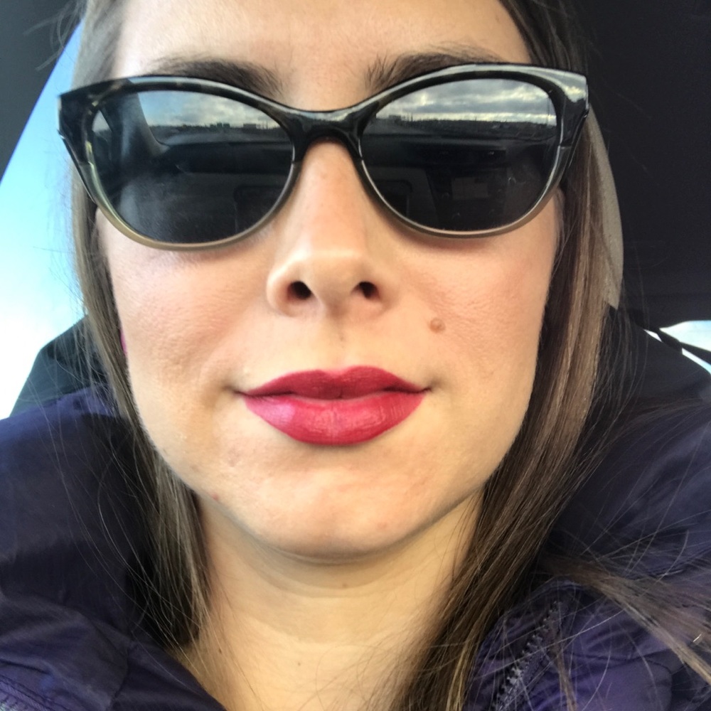 Meet your Posher, Caryn